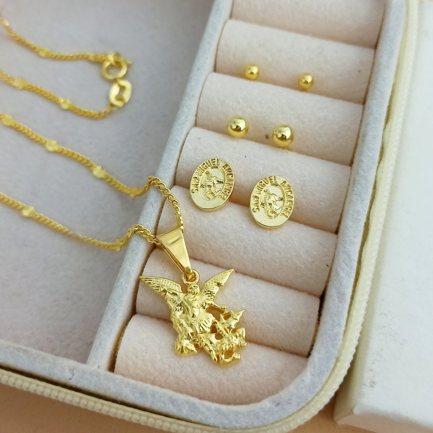 Pendientes Aretes Topo San Miguel Arcangel