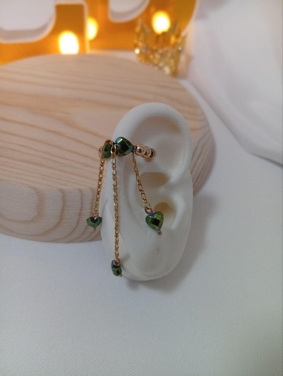 Ear Cuff Emerald Hearts